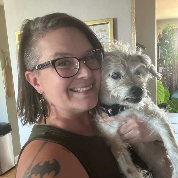 Meet your Posher, Emily - Picture 4 of 6